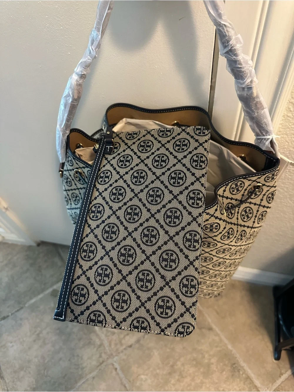 Brand New Tory Burch T Monogram Oversized Bucket Bag!